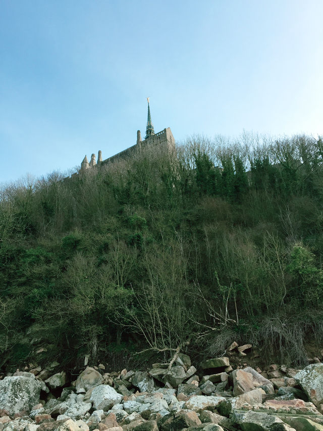 一度は訪れてみたい！大天使ミカエルのいるモン・サン・ミッシェル🏰