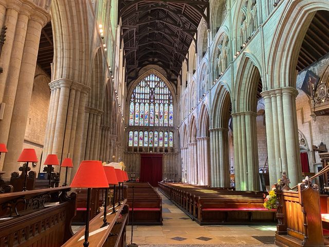 Exploring Bridlington Priory Church ⛪🌿