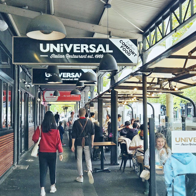 Universal Restaurant