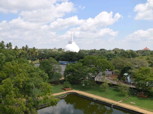 Isurumuniya Temple: a beautiful discovery 🇱🇰