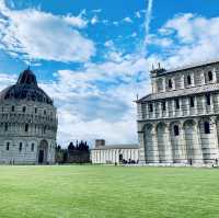 Discover Pisa: Iconic Gems in Tuscany