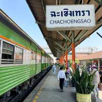 รีวิวนั่งรถไฟเที่ยวฉะเชิงเทรา