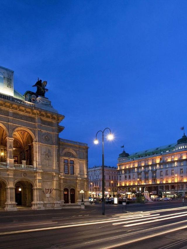 🌟 Vienna's Vintage Luxury: Hotel Bristol Spotlight 🌟