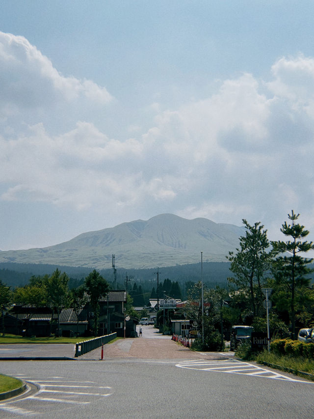 Riding horse and visit active volcano in Kumamoto!