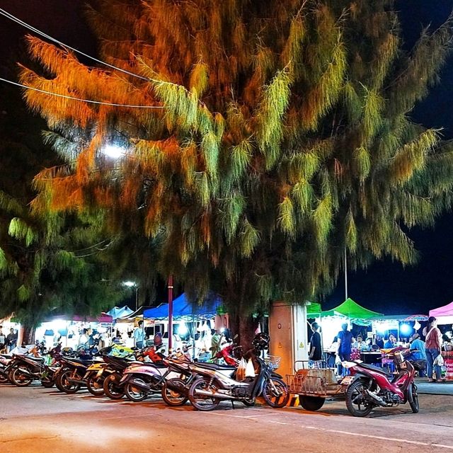 泰國叻丕_ตลาดเก่าโคยกี๊ 溪墘假日夜市_傍晚美食散策