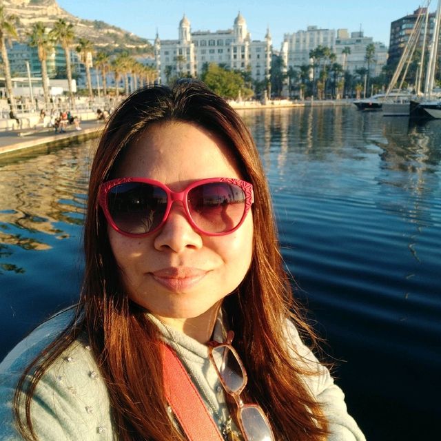 Walking at Alicante marina