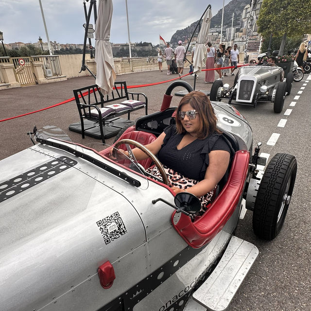 Vintage car ride in Monaco🇲🇨