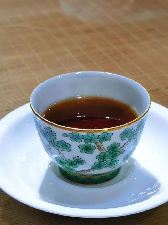 在無事茶館，泡一壺西雙版納的悠閒