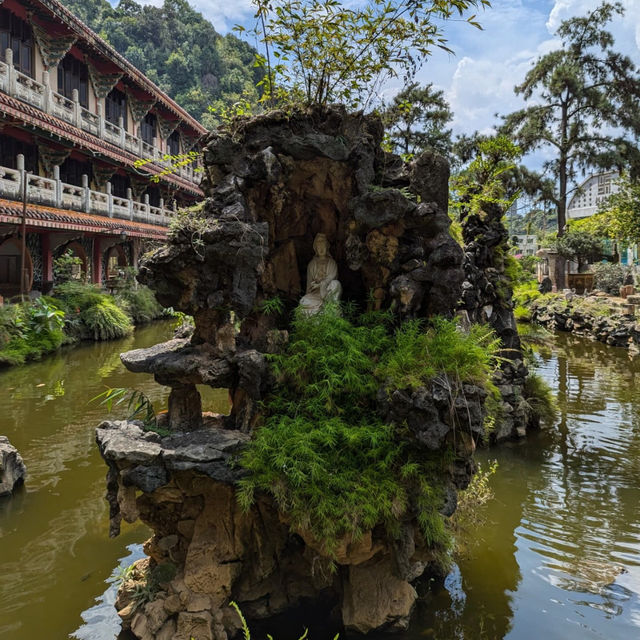 A Peaceful Oasis at Ipoh Sam Poh Tong Temple!