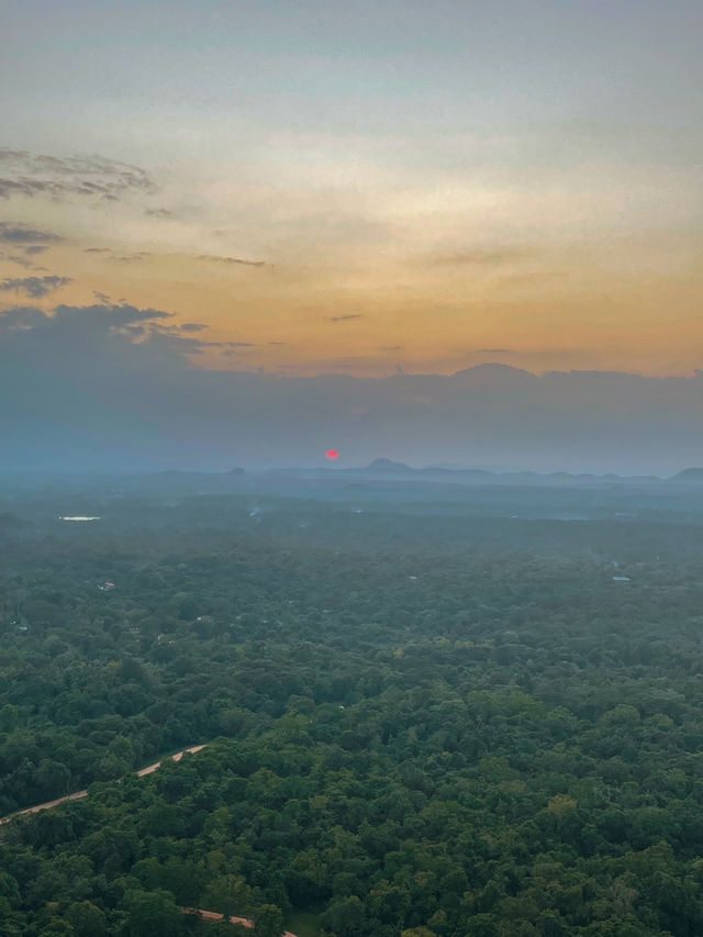 【スリランカ】壮大すぎる絶景！世界遺産シギリヤロック