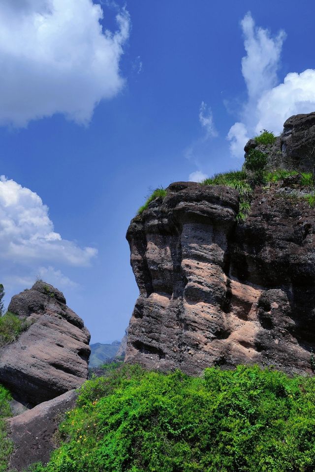 "客家神山"——冠豸山。