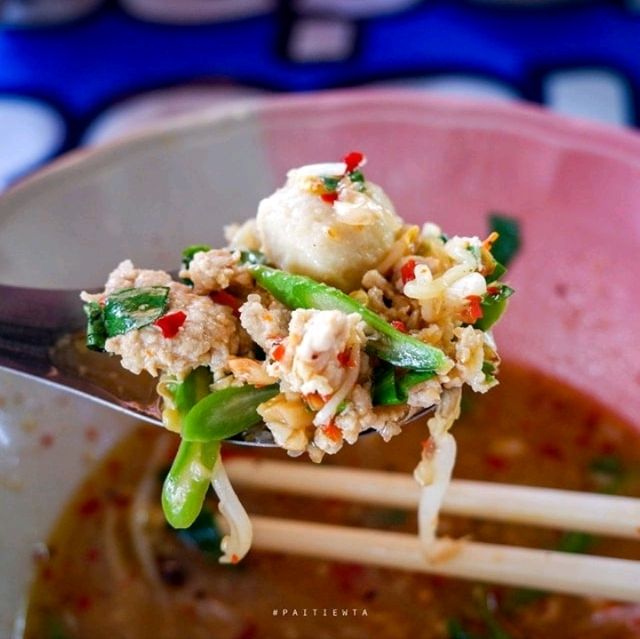  ร้านก๋วยเตี๋ยวไม้ฟืน ต้มยำโบราณ บ่อดาน พังงา