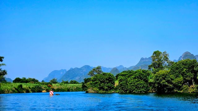 峒那屿灣：秋日裡的仙境之旅。