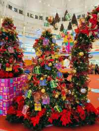 Discover the Magic of Christmas on a Solo Adventure to The Curve Mall