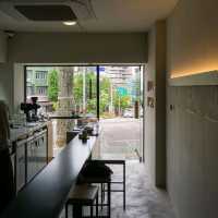 PATH ROASTERS A PLACE WITH AN ATMOSPHERE THAT IS HIGHLY FOCUSED ON COFFEE