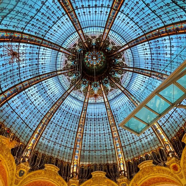 Unique Building of Galleries Lafayette