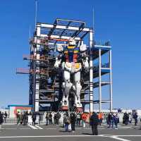 Giant moving Gundam