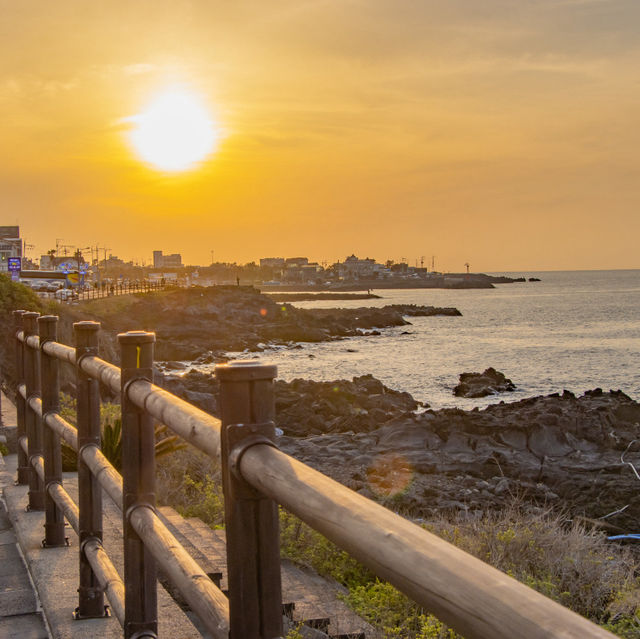 Seongsan Ilchulbong: Sunrise Peak of Jeju Island