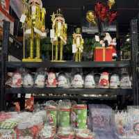 Snack, Decor, and More – Christmas Shopping Made Easy! 