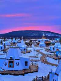 Hulunbuir Grassland in Winter: A Snowy Wonderland