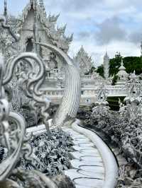 📍 Wat Rong Khun (White Temple), Chiang Rai, Thailand