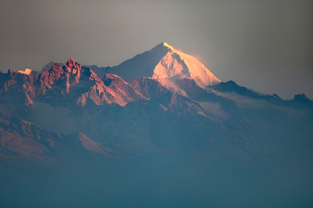 在尼泊爾納加闊特看雪山，山川湖海，人間值得！