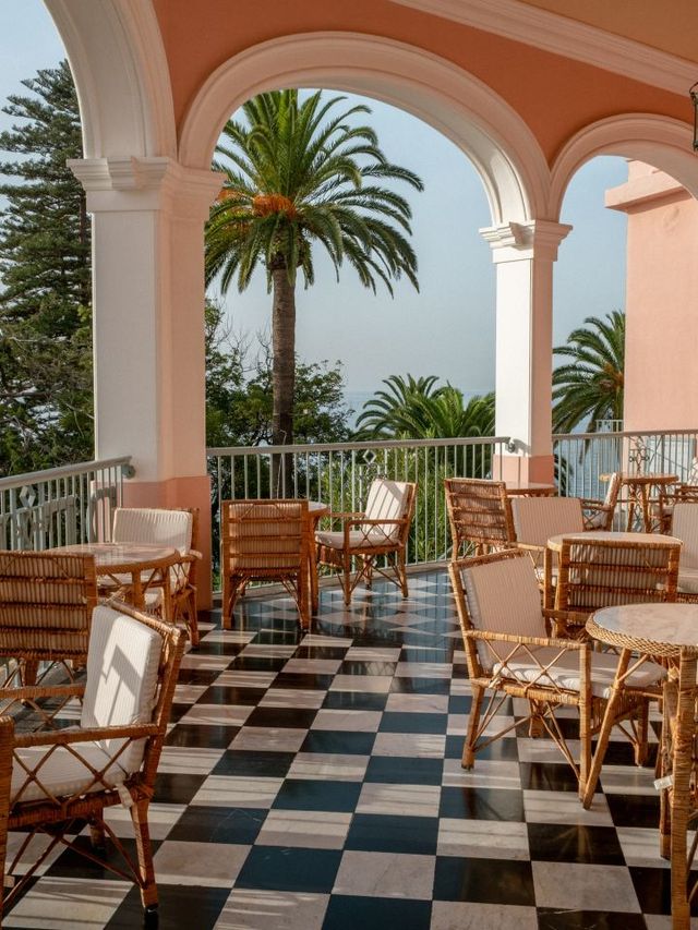 🌟 Madeira's Luxe Escape: Reid's Palace Unveiled 🌴🏰