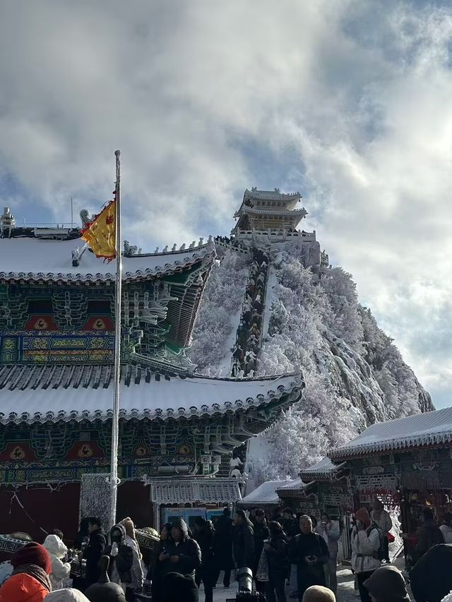 冬季賞雪 | 老君山賞雪、賞冰掛遊玩攻略，冬日必打卡