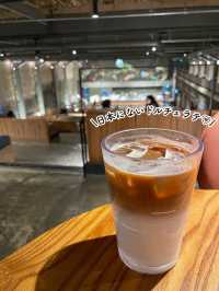 【京東市場】ソウルでいま1番人気のスタバ🇰🇷STARBUCKS 京東1960店