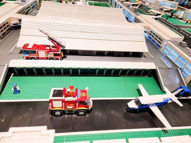 15萬塊LEGO打造出迷你桃園機場