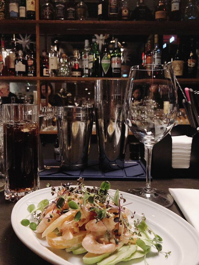 Reykjavik ｜ Enjoy the brilliant night in the cosy restaurant