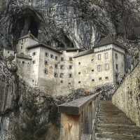 Predjama Castle