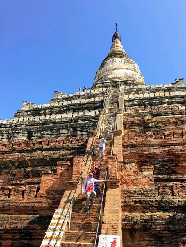 蒲甘欣賞日出日落第一名的景點：瑞山都塔 Shwesandaw Pagoda