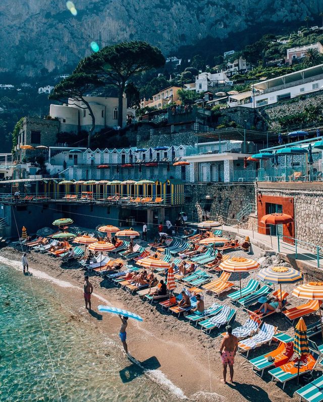 🏖️✨ Embracing the Rainbow: Captivating Colors of Capri! 🇮🇹🌈