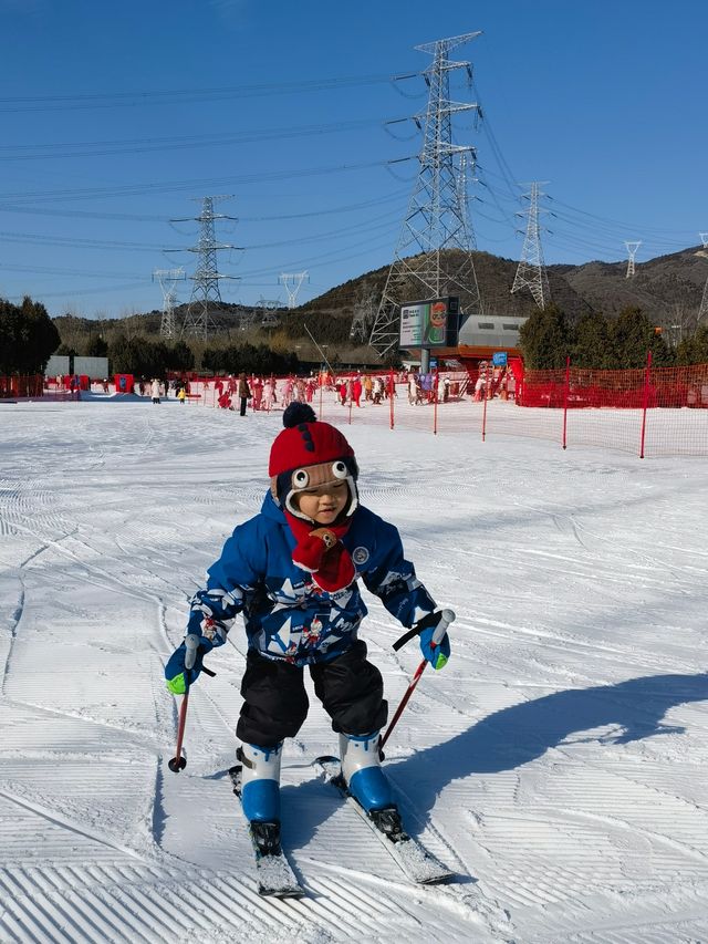 軍都山滑雪場｜北京滑雪季 新手友善適合親子