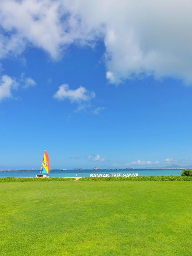 🌴 Sanya Serenity: Banyan Tree Villa Delights 🏖️