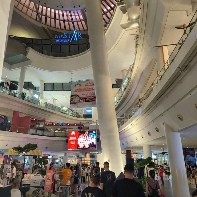 Eco-Friendly Mall At Bouna Vista