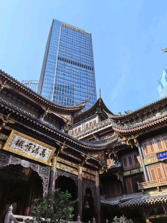 Beautiful temple in the city centre of Chongqing