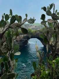 Broken Beach: Nature’s Perfect Archway to Paradise