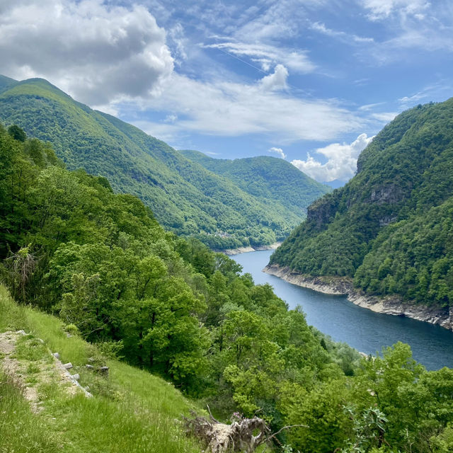 Trekking through Ticino 