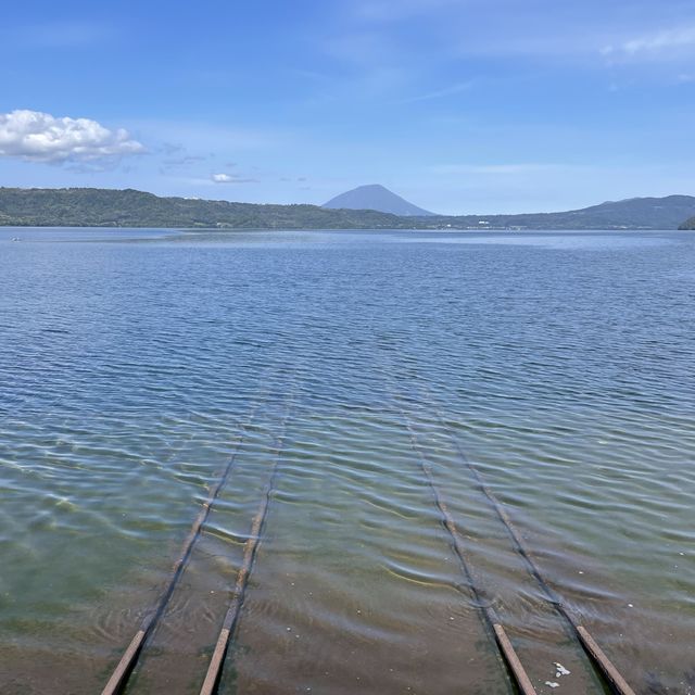 【北海道】洞爺湖の新SNS映えスポット「湖底線路」