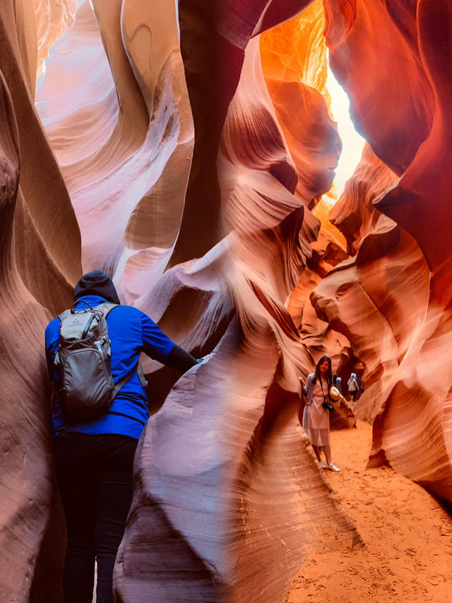 Descending into Nature’s Masterpiece: A Journey Through Lower Antelope Canyon