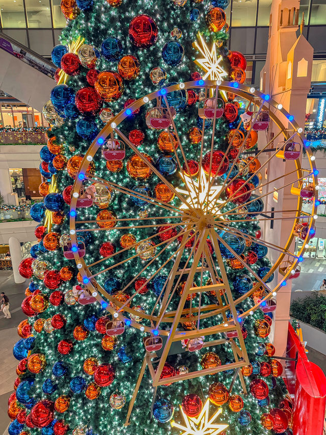 Christmas Decorations at The Star Vista