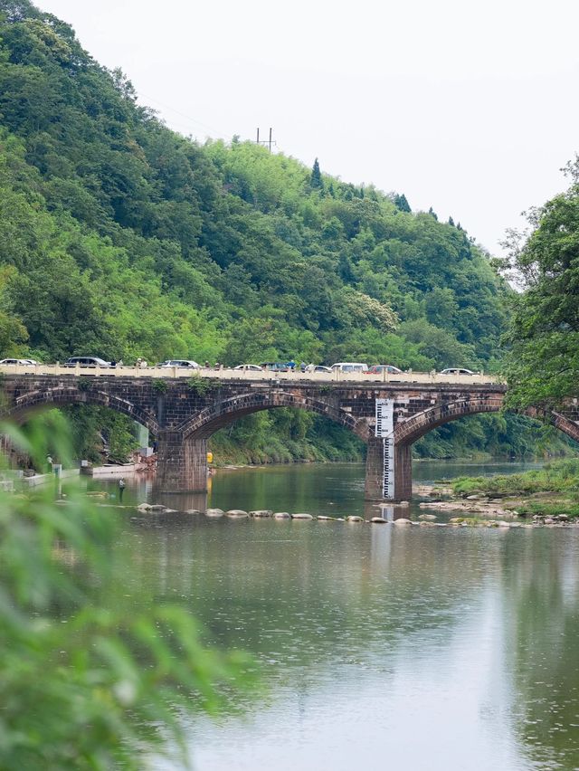 有山有水有橋，卻沒有什麼遊客的地方