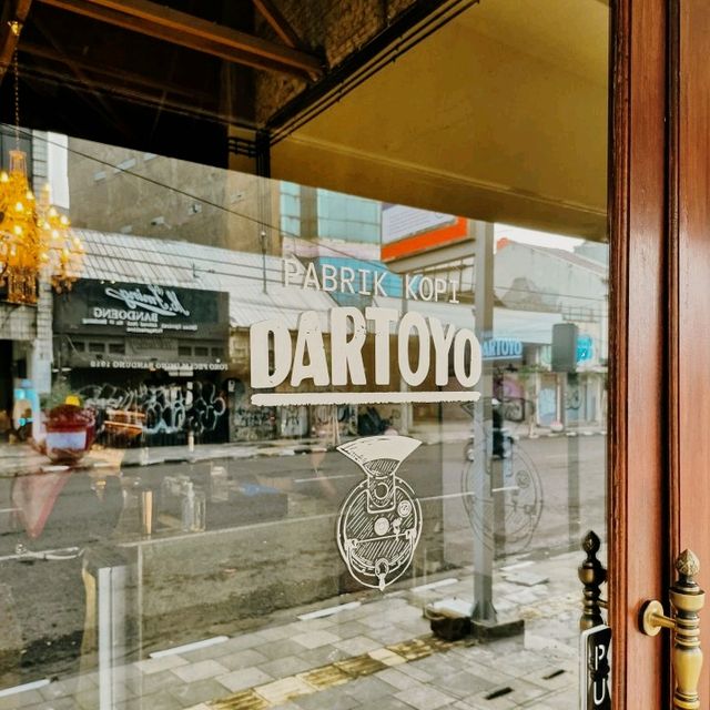 Hidden Gem in Bandung: Pabrik Kopi Dartoyo