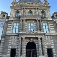 🖼️🎨 Louvre Museum, Paris France!