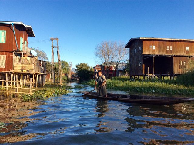 To spend a perfect weekend on Inle Lake.