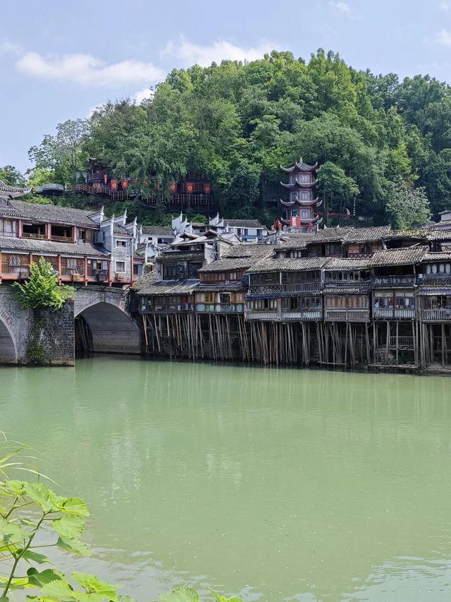 小長假3日遊湘西 玩轉土家族苗族自治州