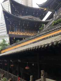 Luohan Temple: Constrast Between Old and New in Chongqing 🇨🇳