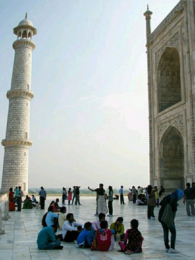 Love Overwhelms at Taj Mahal